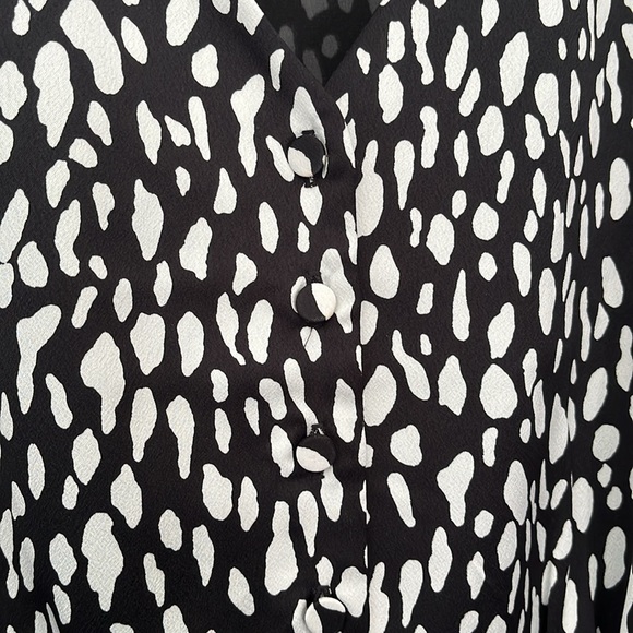 J.Crew Peplum Black White V Neck Blouse - Picture 3 of 3